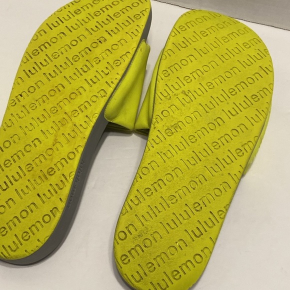 Lululemon Restfeel Men’s Slides Highlight Size 11.5 Grey / Yellow Gym Casual - Picture 7 of 9